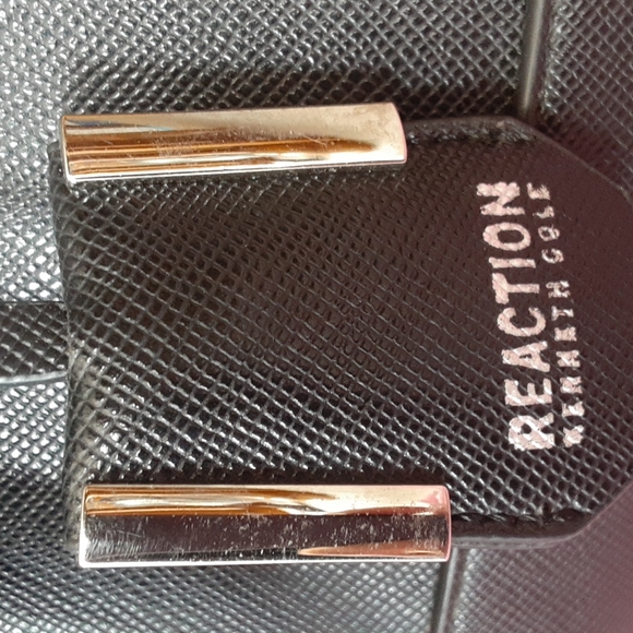 Kenneth Cole Reaction Purse - Picture 3 of 6